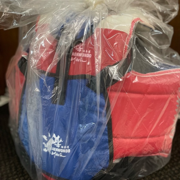 Kids Taekwondo Sparring Kit Brand New; Not used - Picture 3 of 5